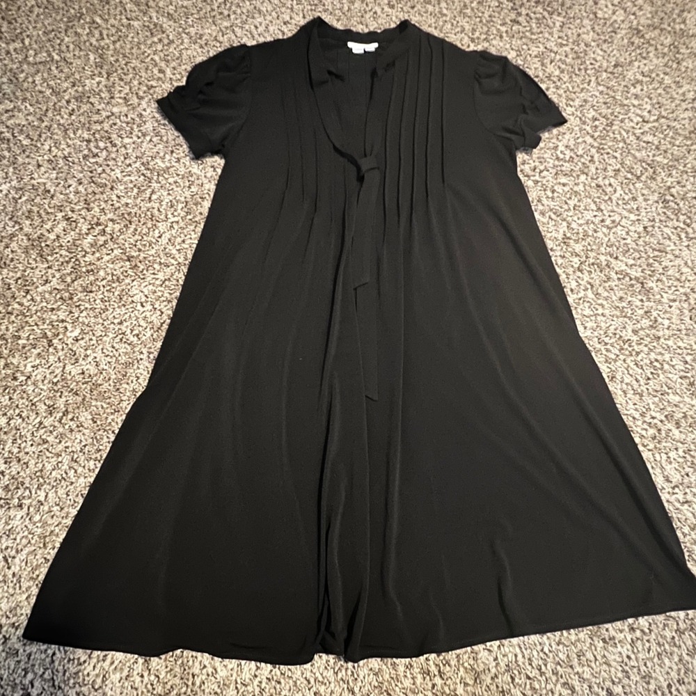 London Times Black Tie Neck Pintuck Pleat Short Puff Sleeve Shift Dress Size 6